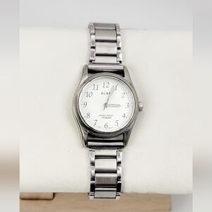 Seiko Alba V501–0CH0 Ladies Quartz Watch